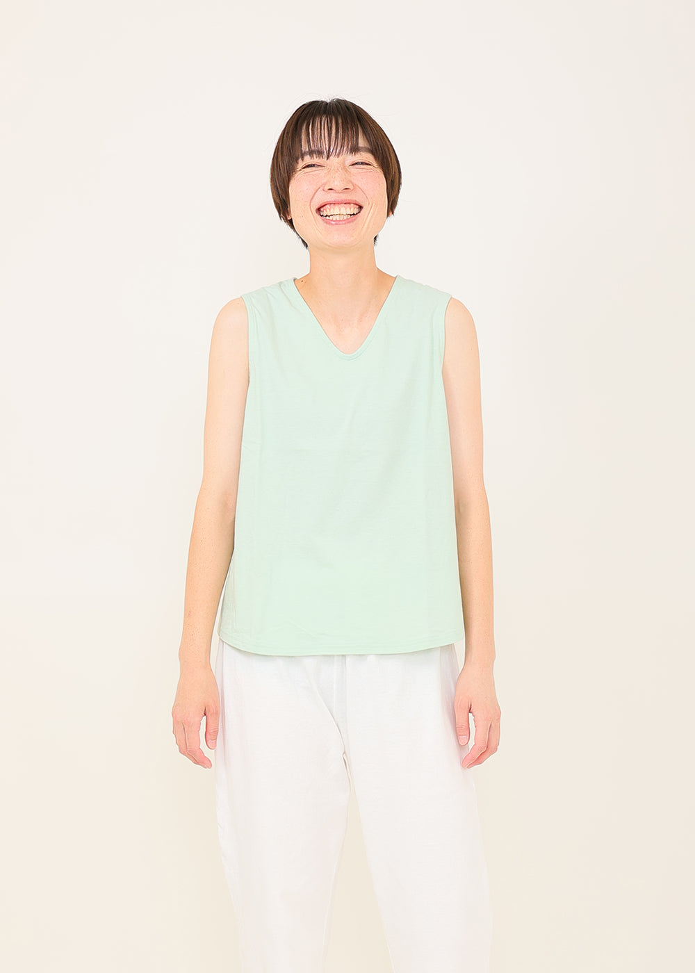 ペールグリーン model:164cm