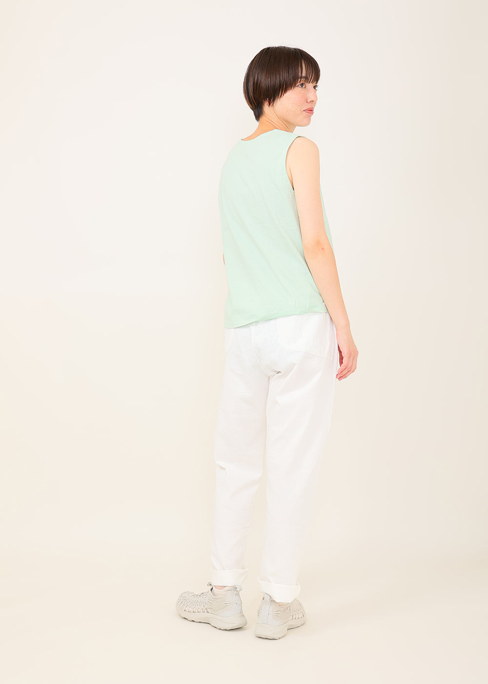 ペールグリーン model:164cm