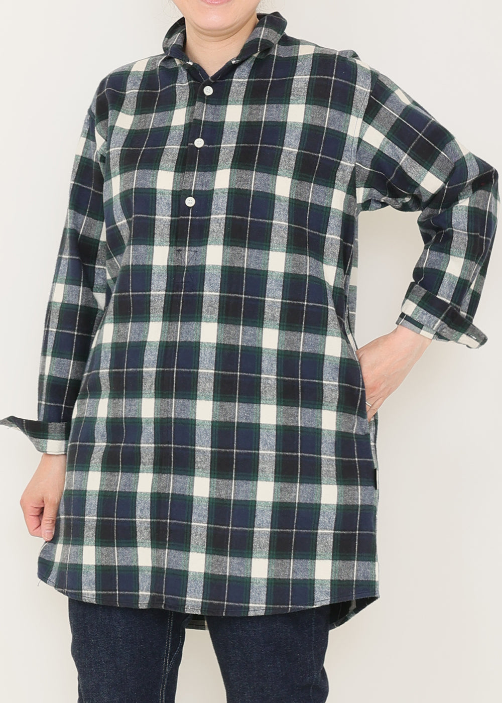 ネイビー×白タータン model:162cm