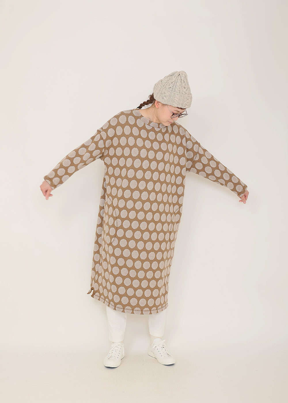 ベージュ model:162cm