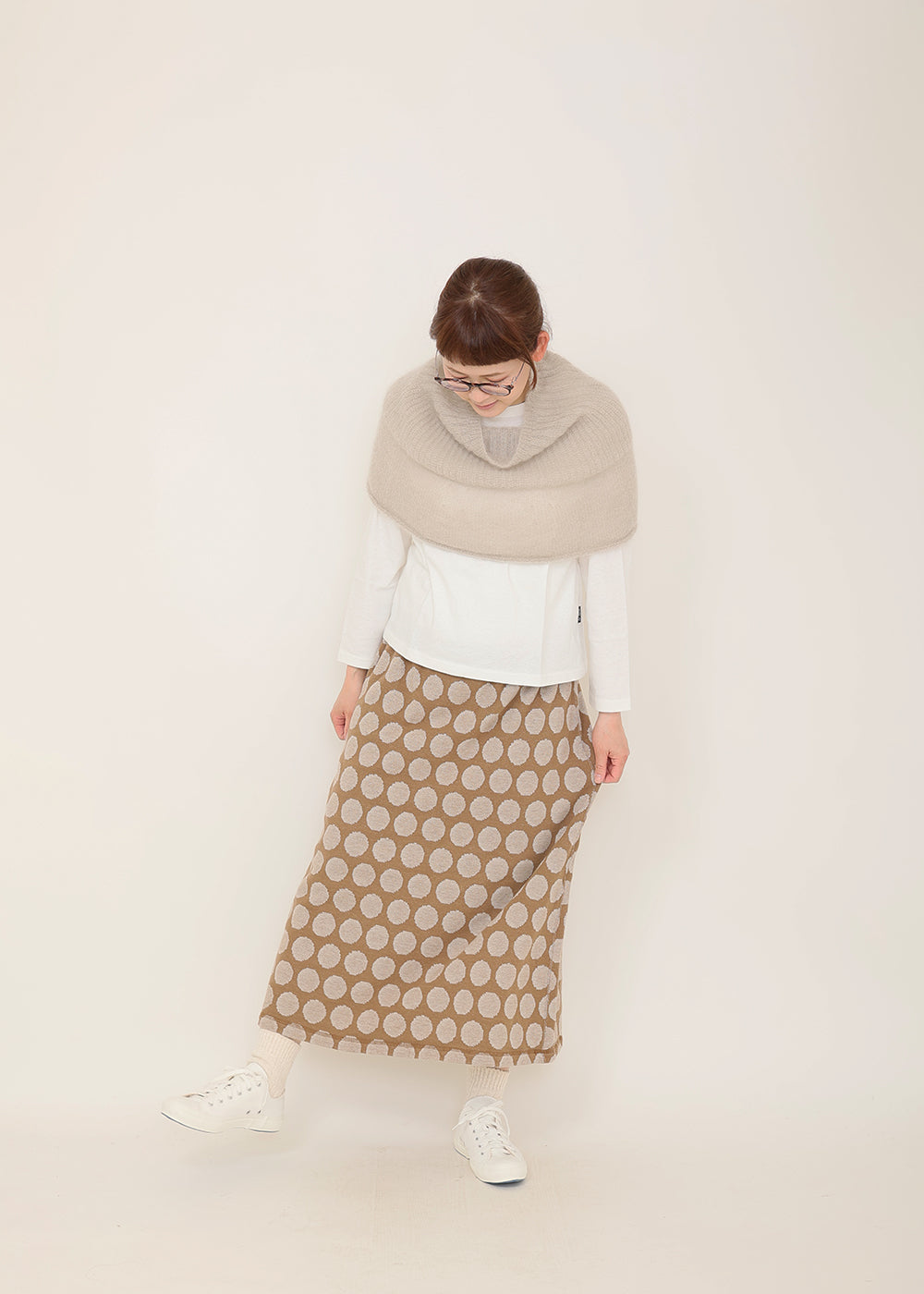 ベージュ model:162cm