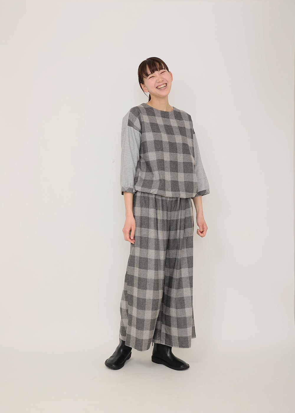 グレーチェック×グレー model:170cm