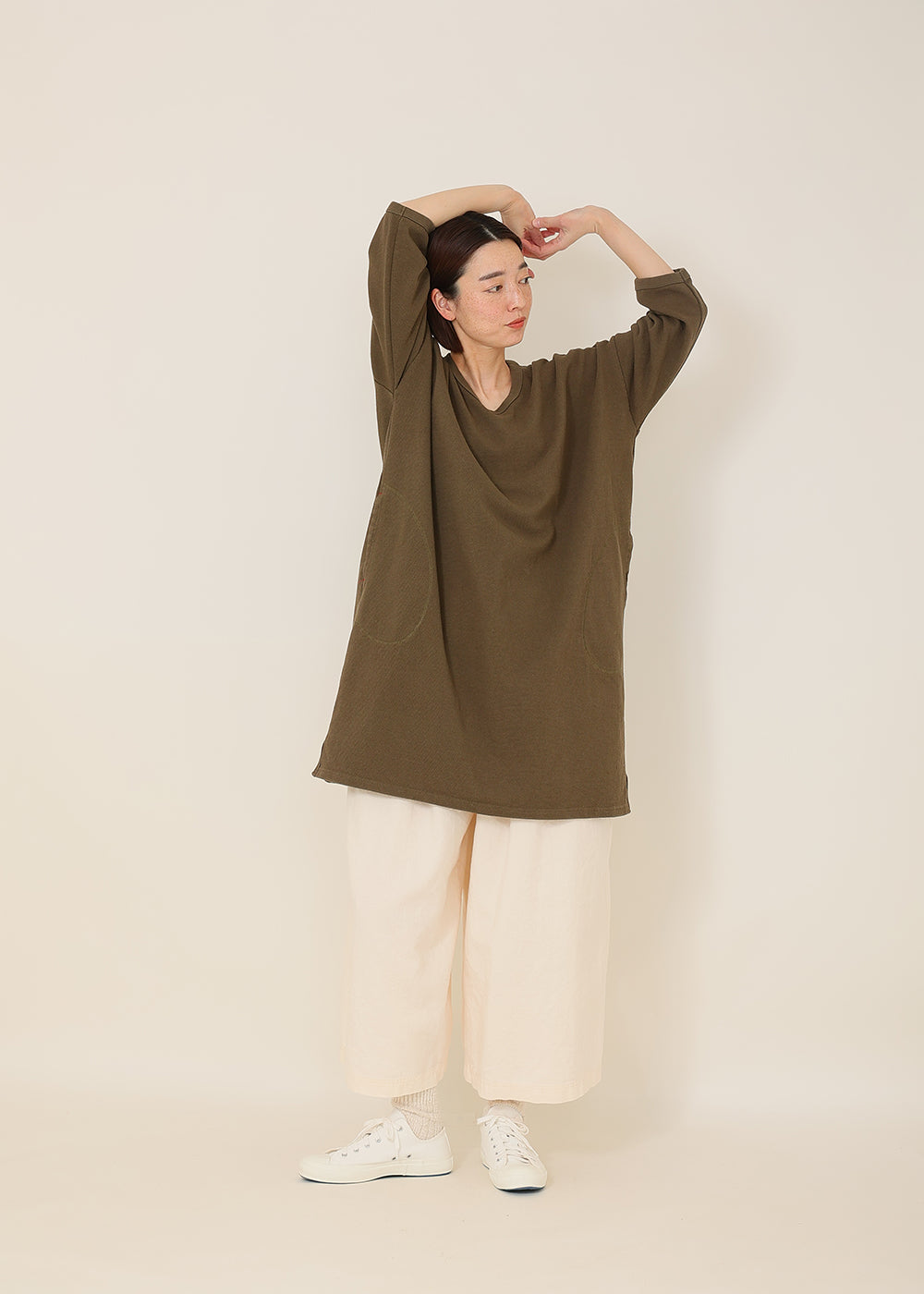 カーキ model:164㎝
