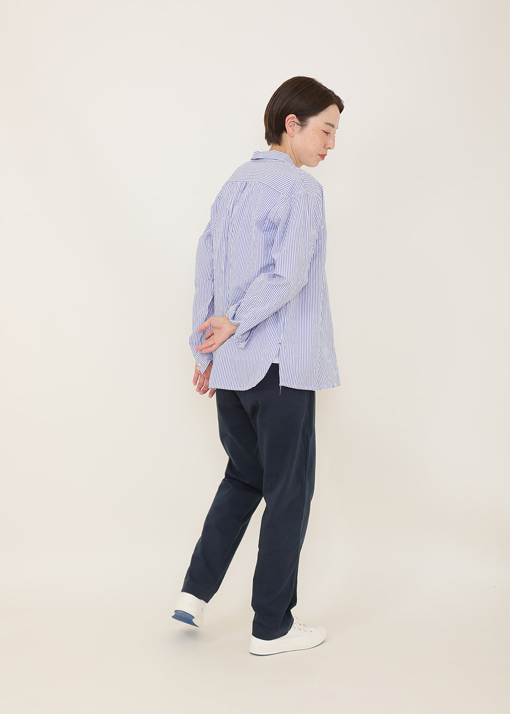 ネイビー model:164cm