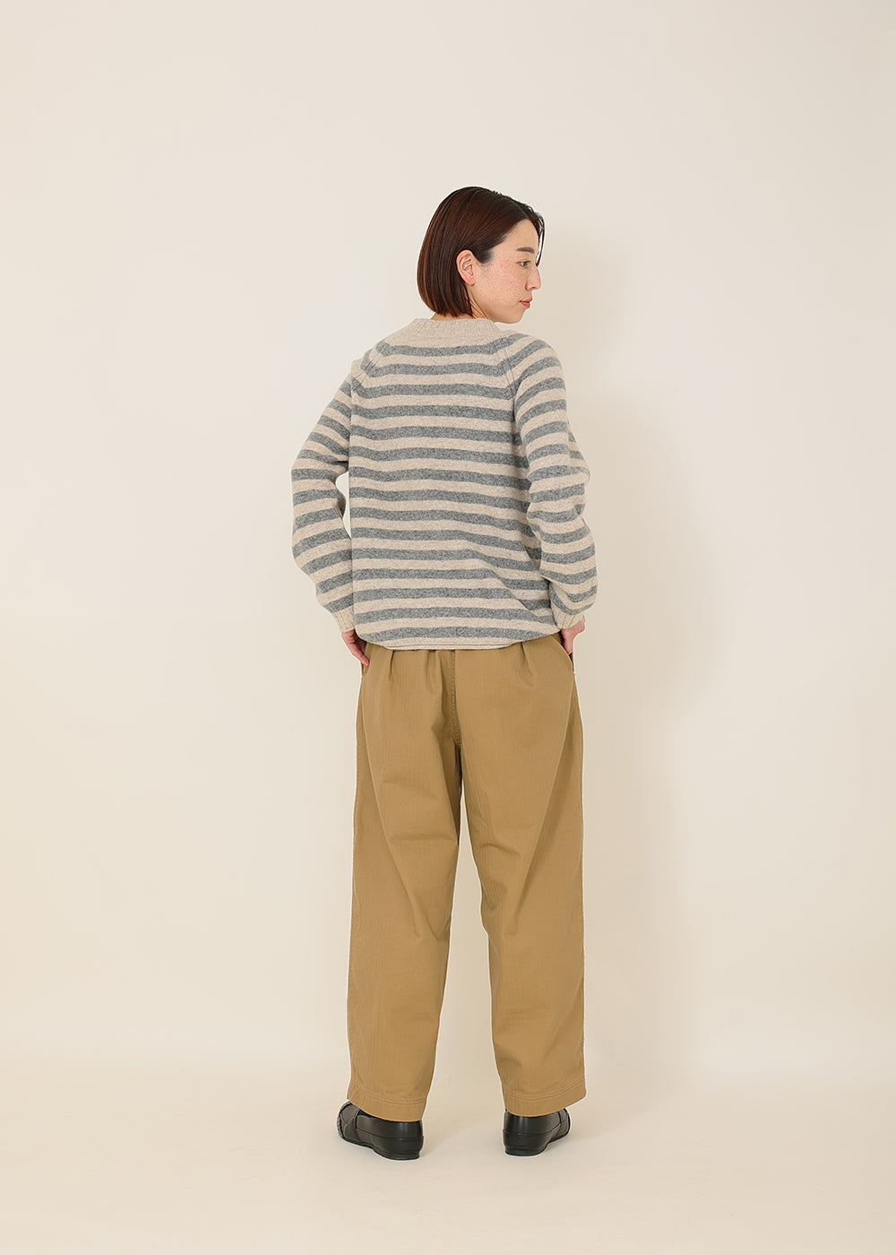 ベージュ model:164㎝