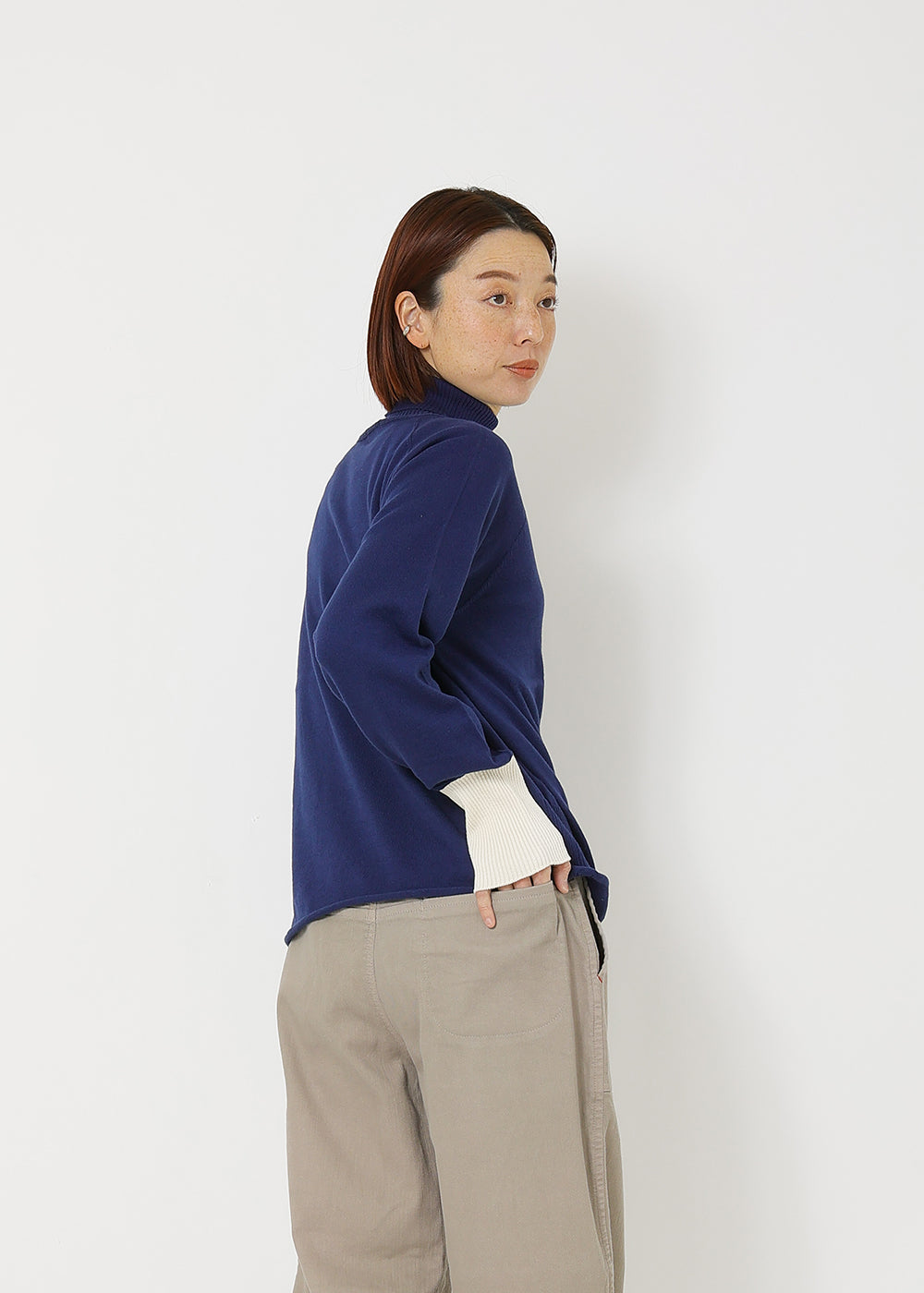 ネイビー×アイボリー model:164cm