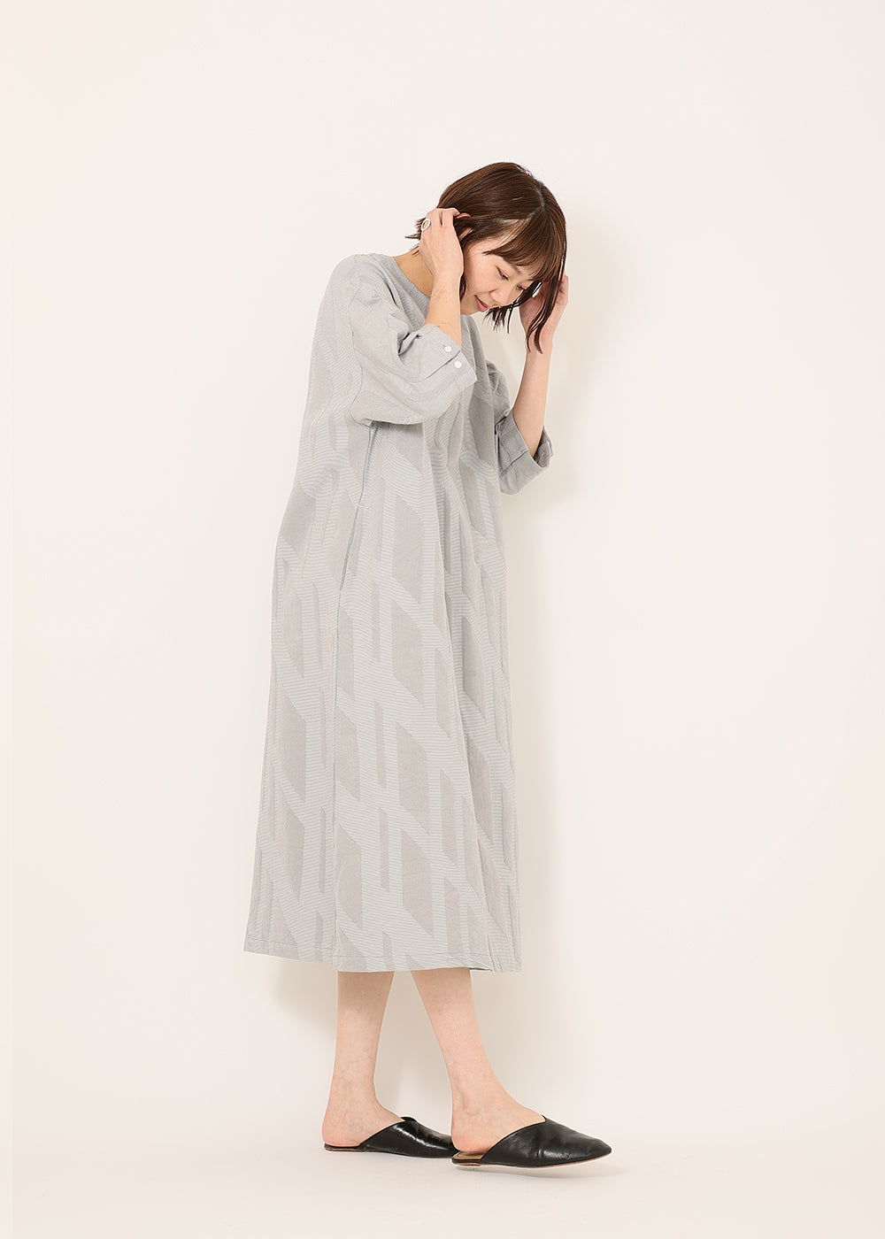 ミドルグレー×ホワイト model:170cm
