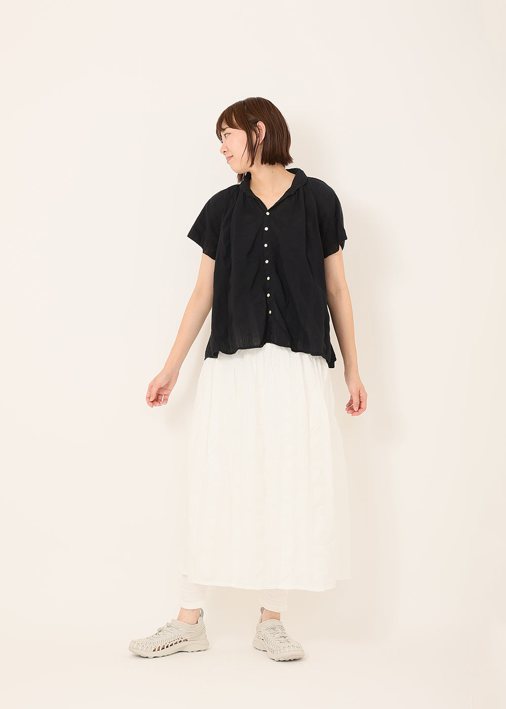 白 model:170cm