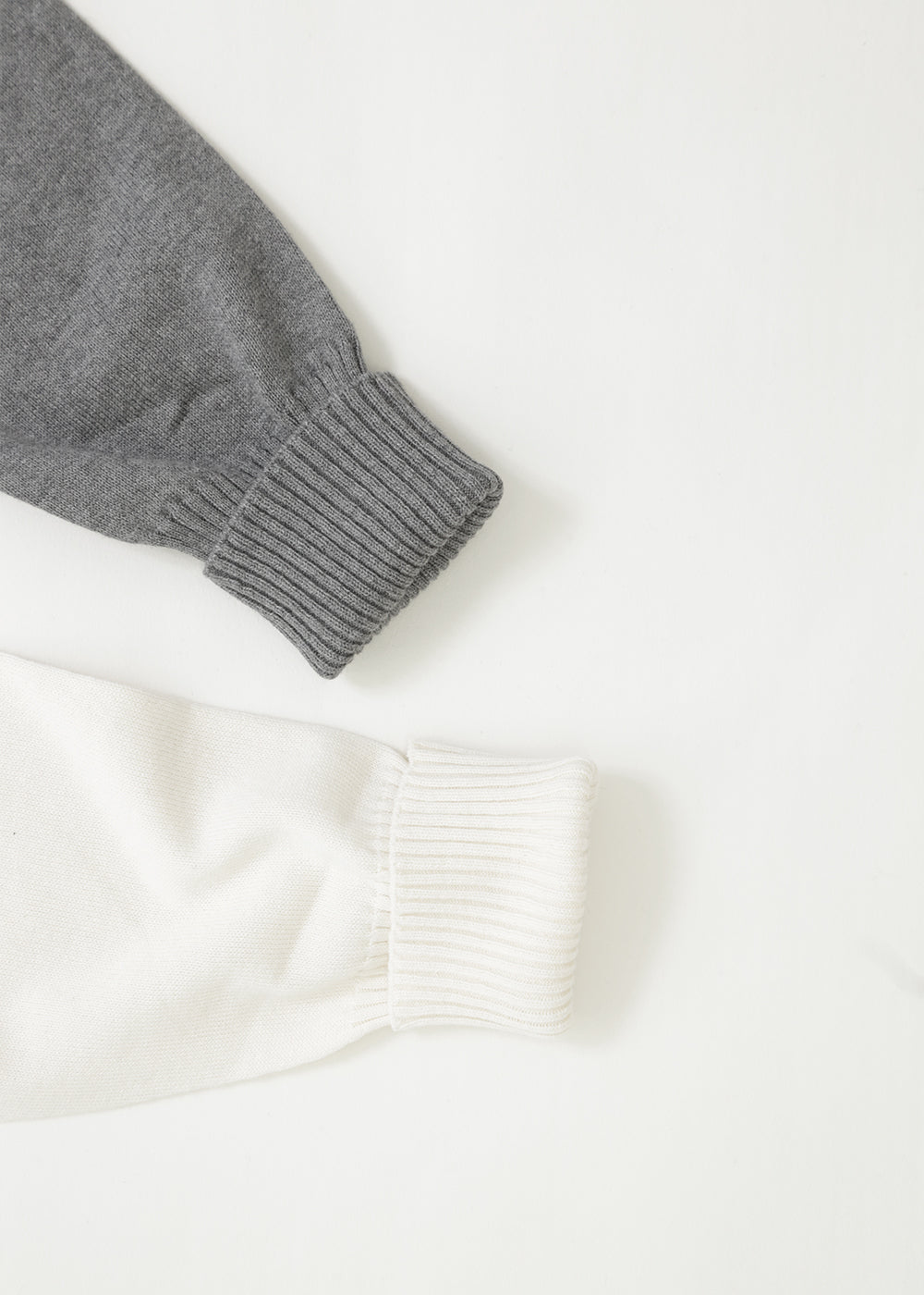 オフ白 / トップグレー