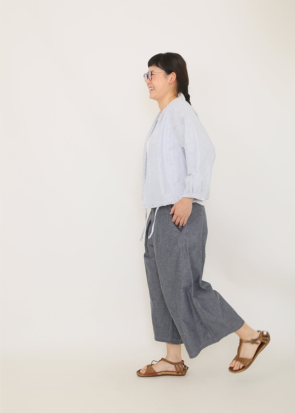 ネイビーシャンブレー model:162cm