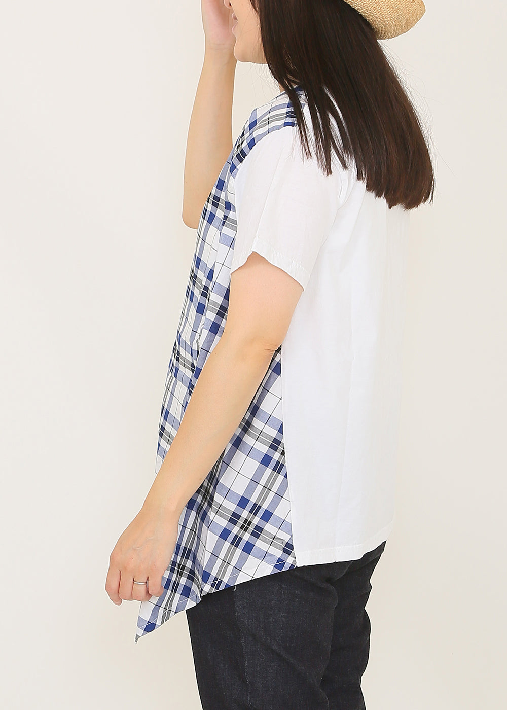 白 x ブルーチェック model:164cm