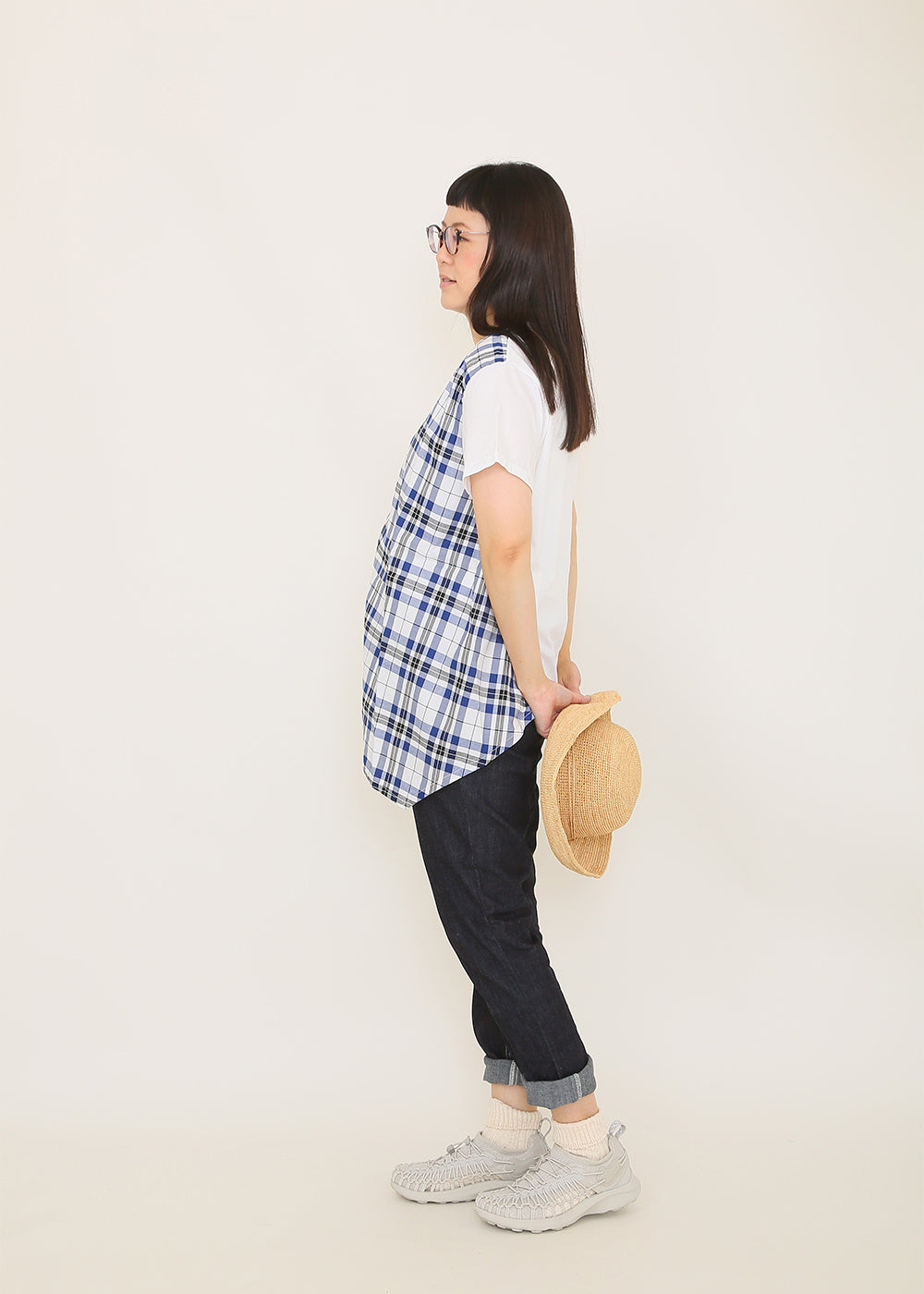 白 x ブルーチェック model:164cm