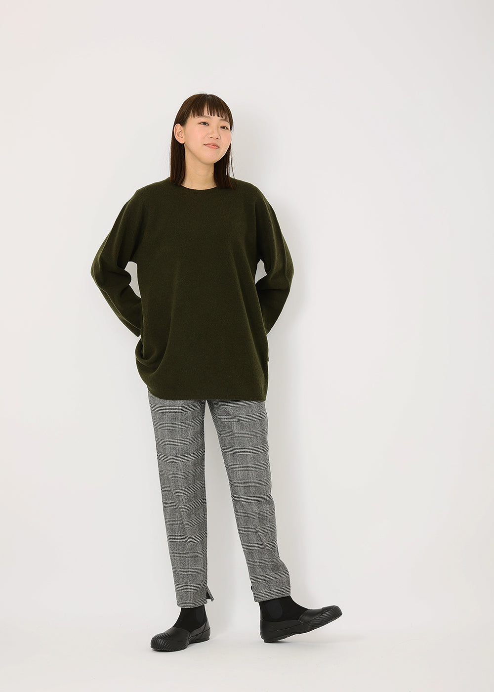 カーキ　model：170cm