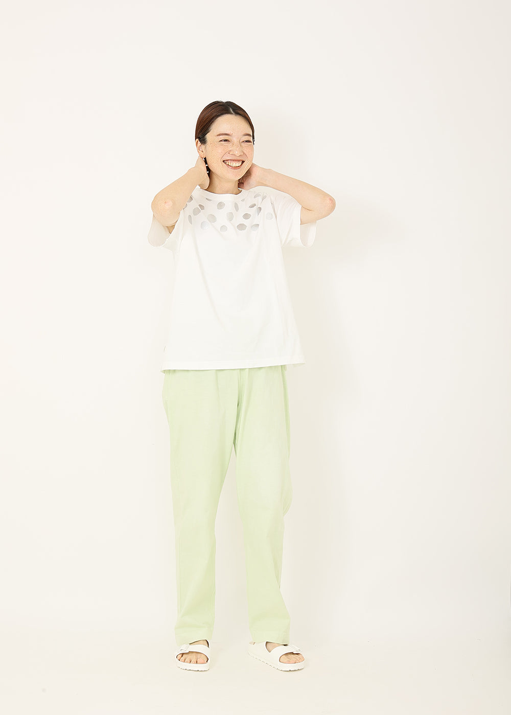 ペールグリーン　model：164cm