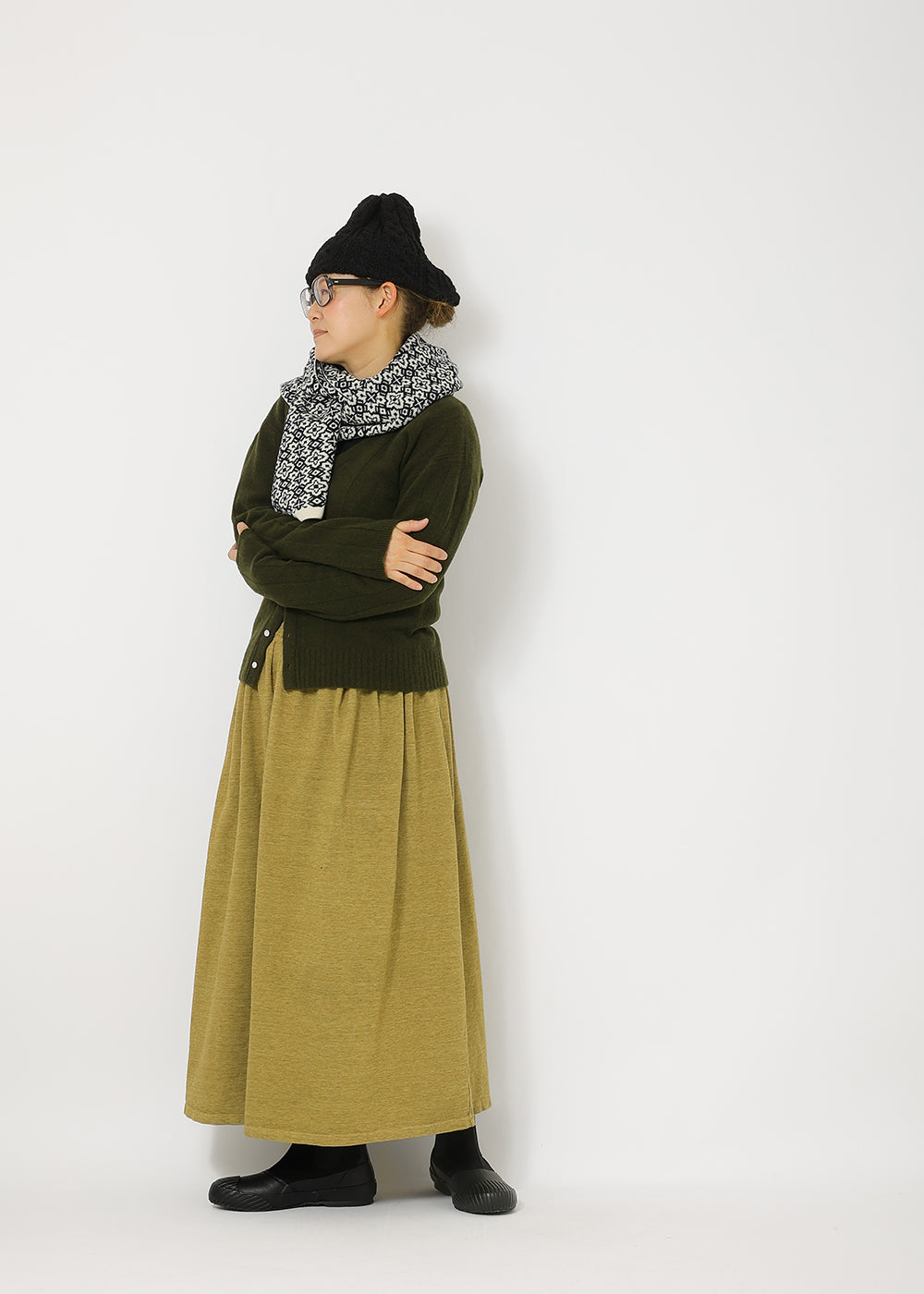 ベージュ　model：162cm