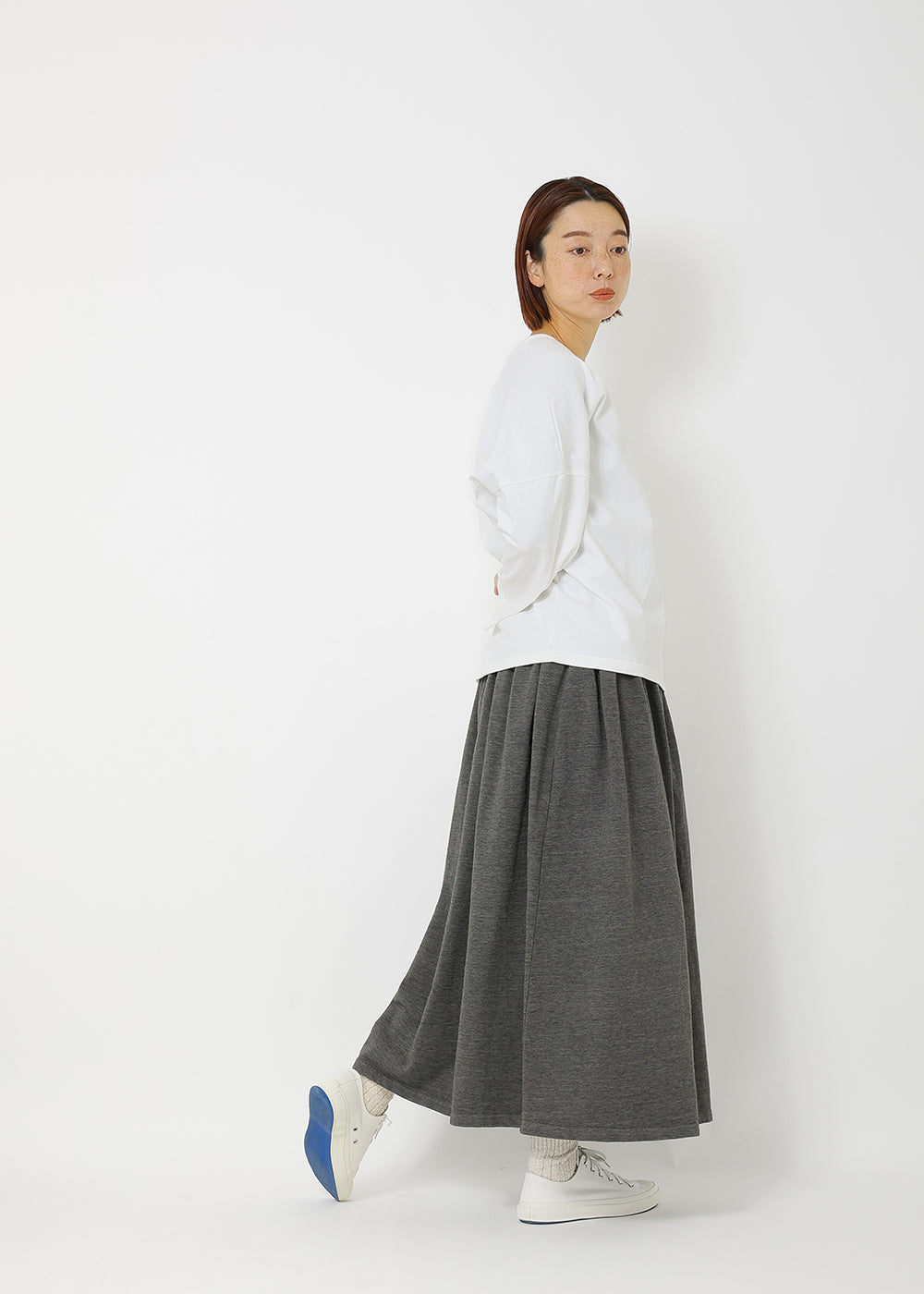 チャコール　model：164cm
