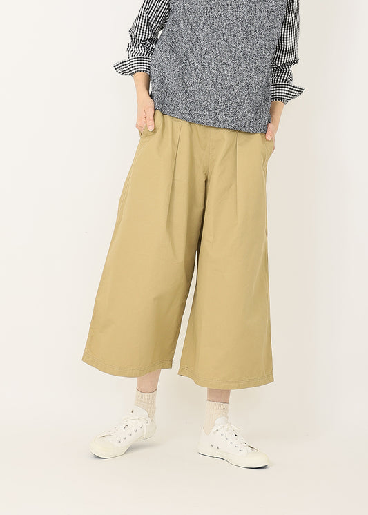 ベージュ　model：170cm