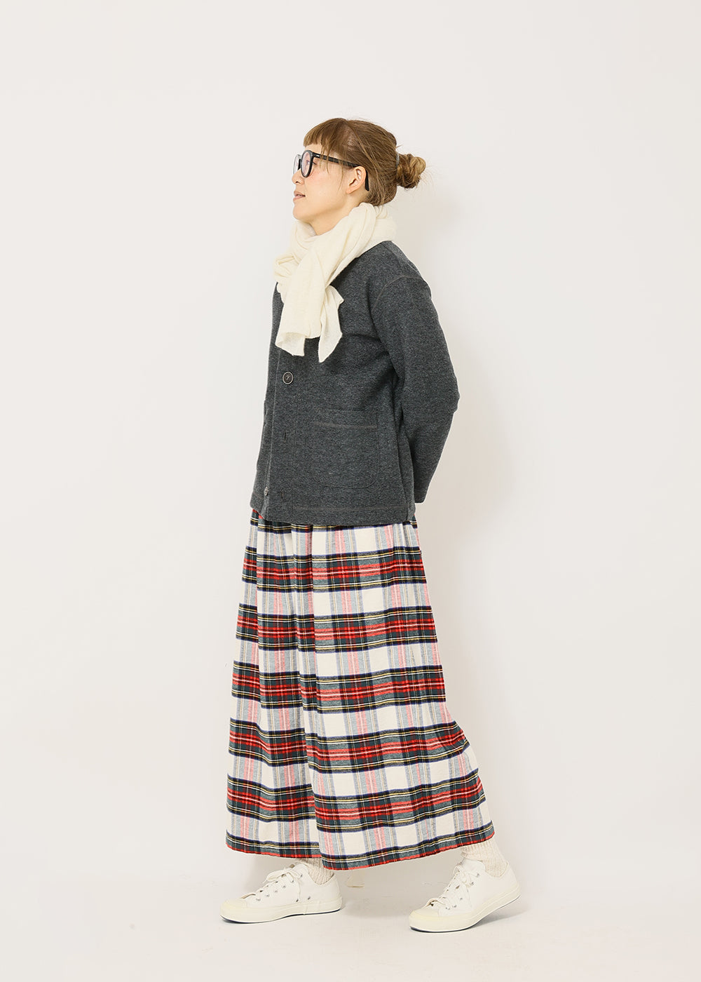 オフ白×レッド　model：162cm