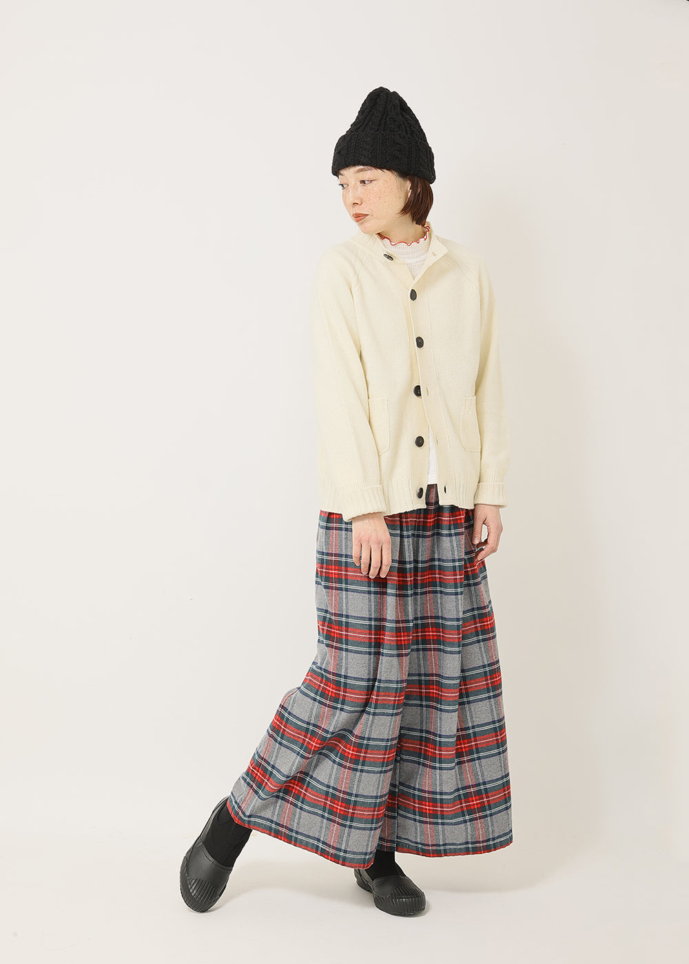 トップグレー×レッド　model：164cm