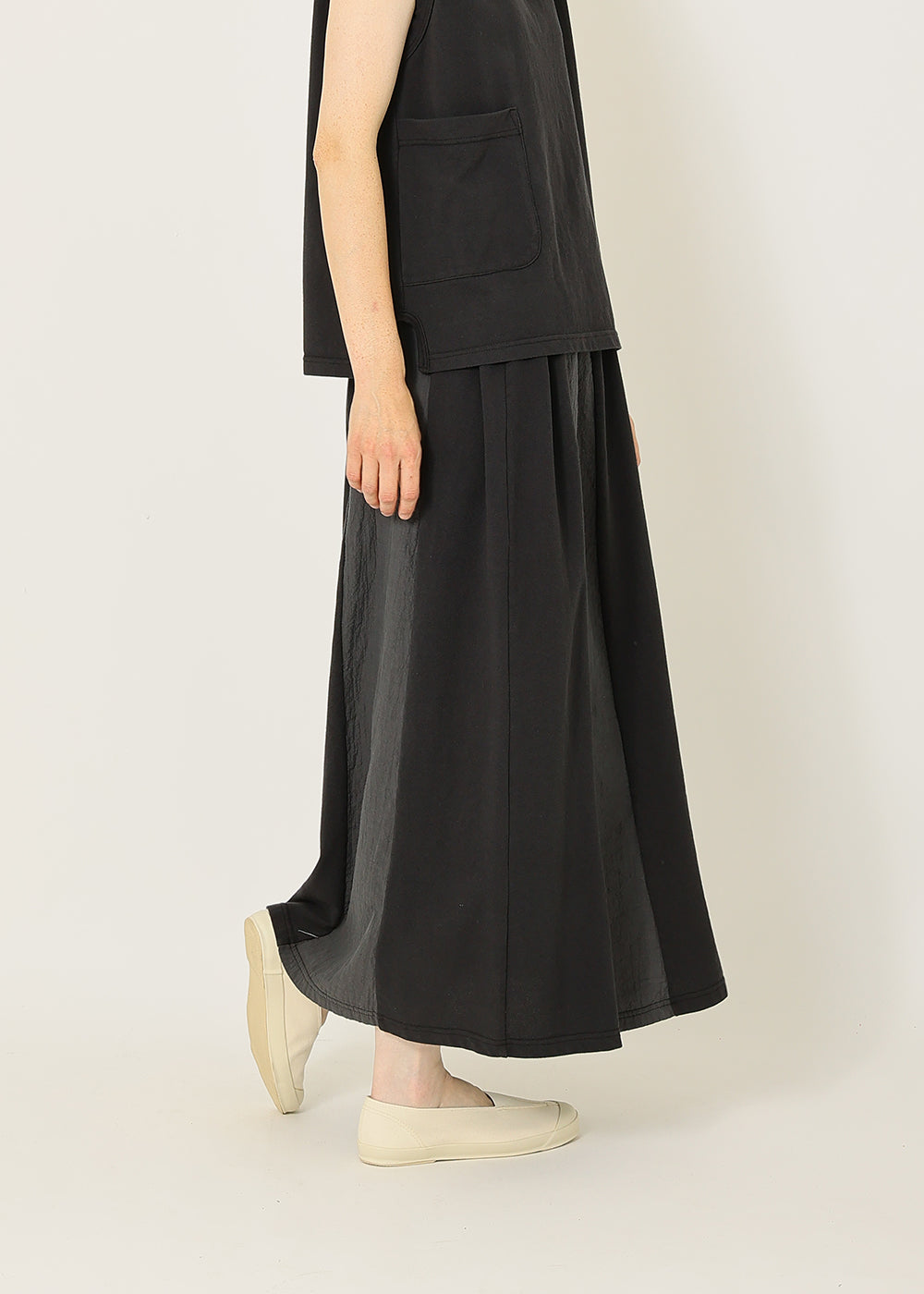 チャコール　model：164cm