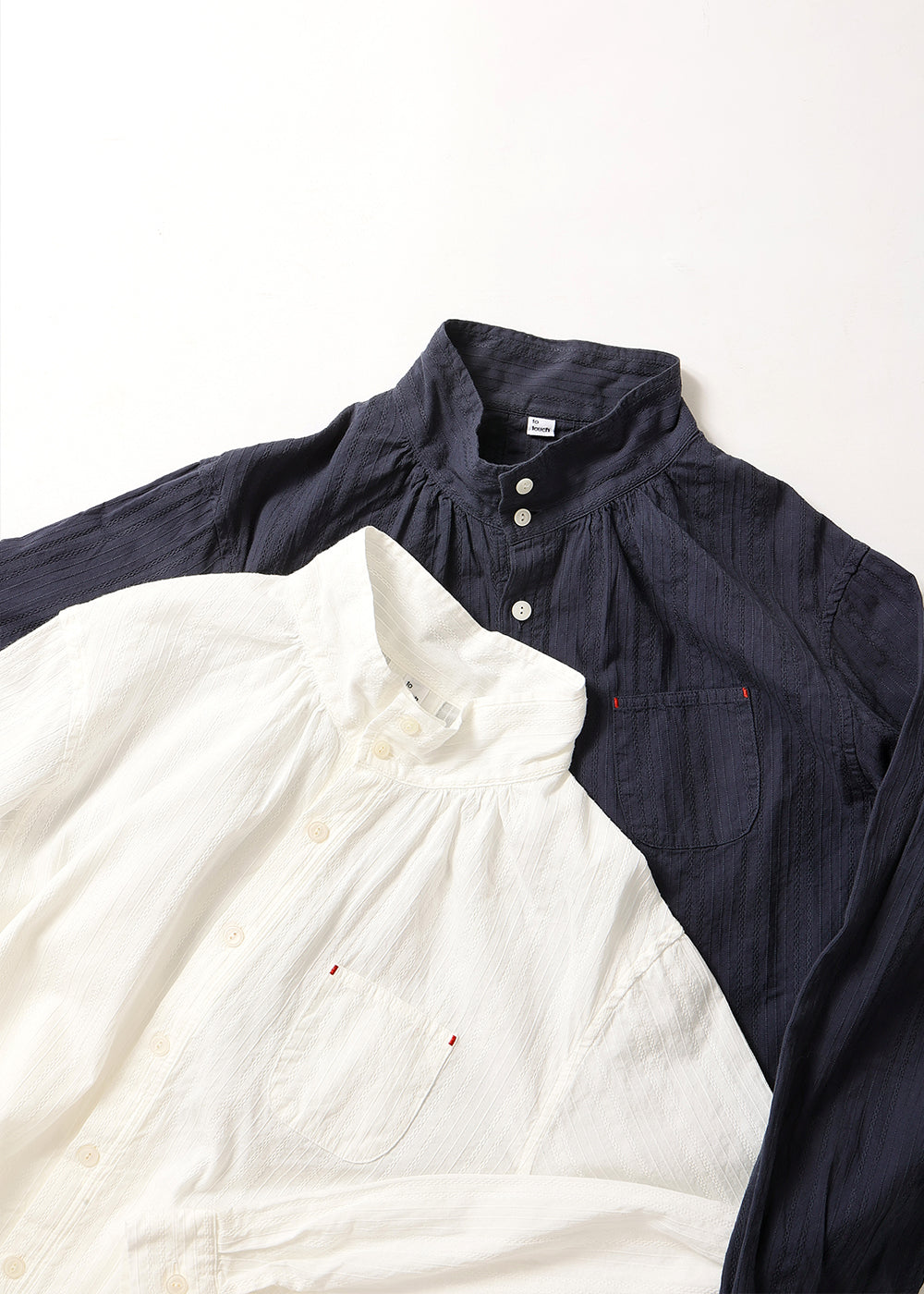 ドビーコットンストライプハイネックシャツ