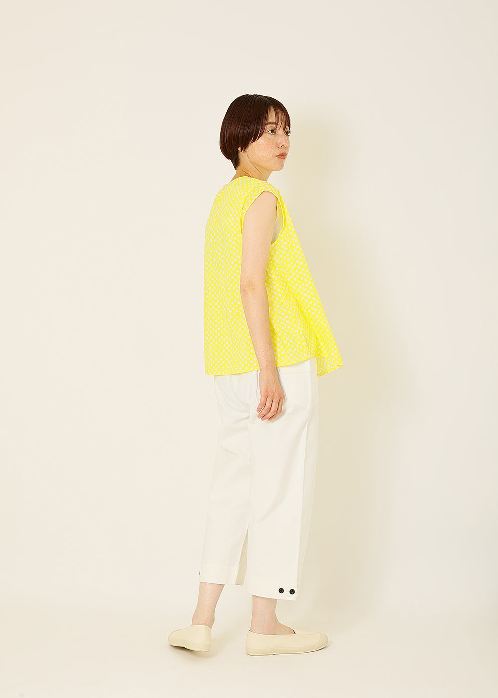 イエロー　model：164cm