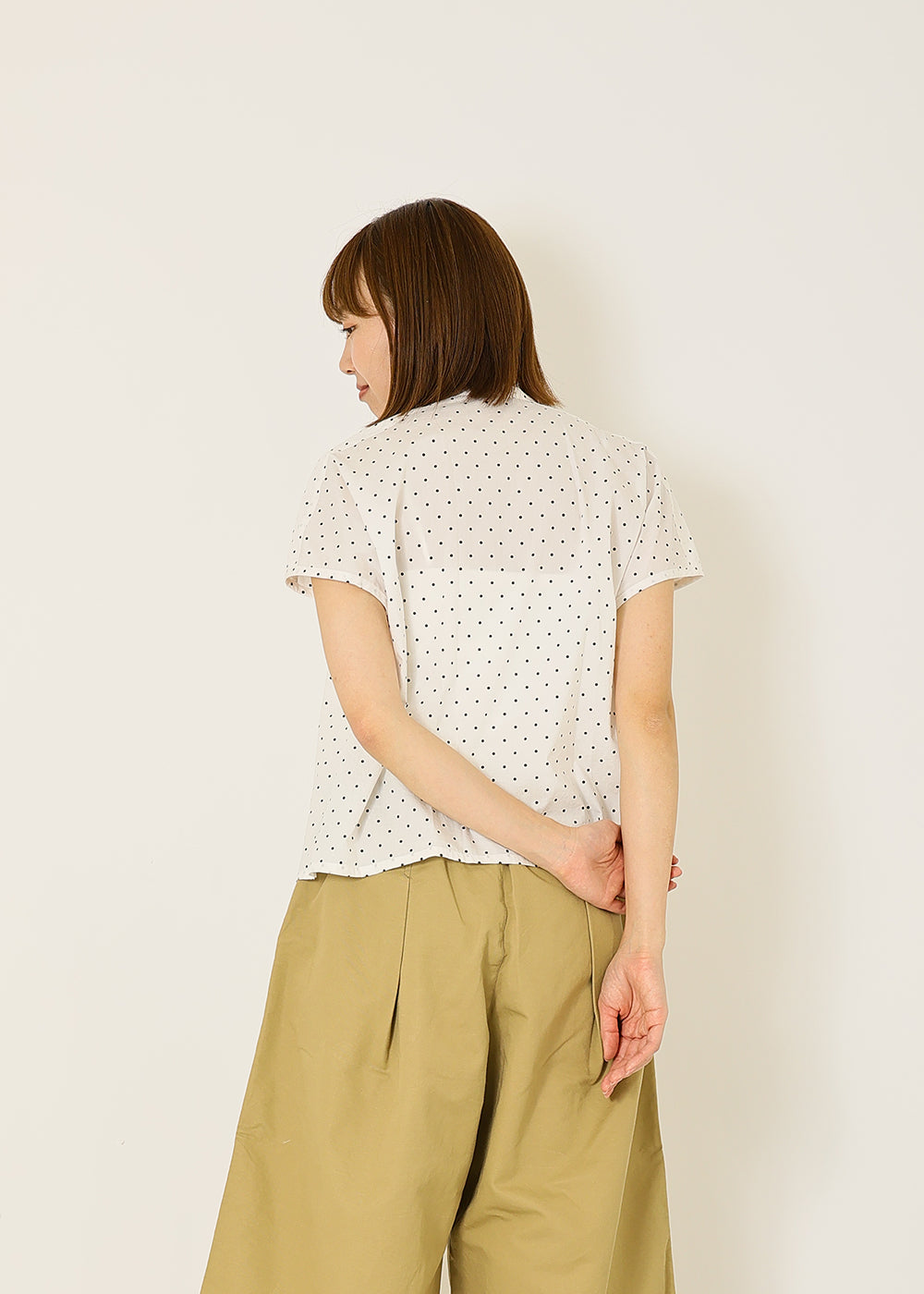 白×ブラック　model：170cm