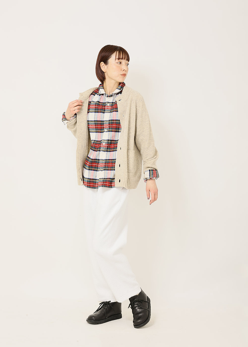 オフ白×レッド　model：164cm