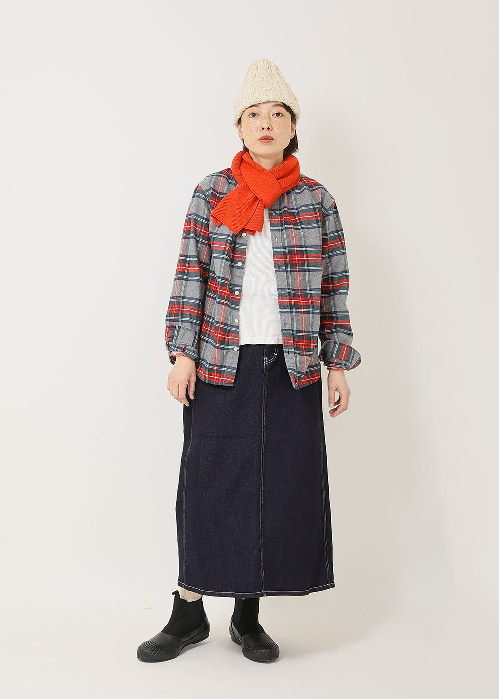 トップグレー×レッド　model：164cm