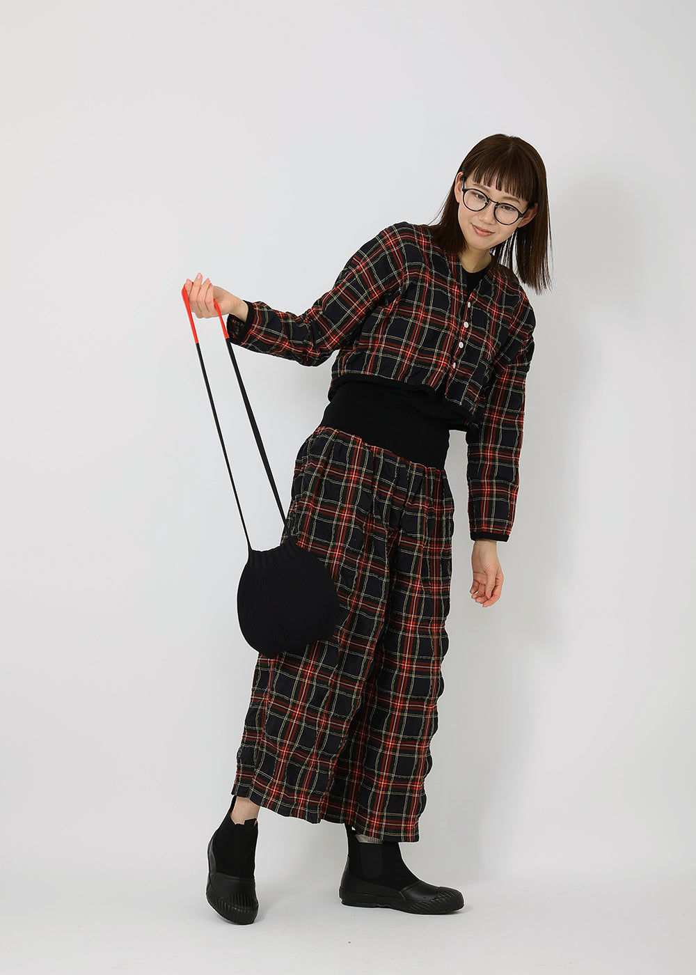 ブラック×レッド　model：170cm