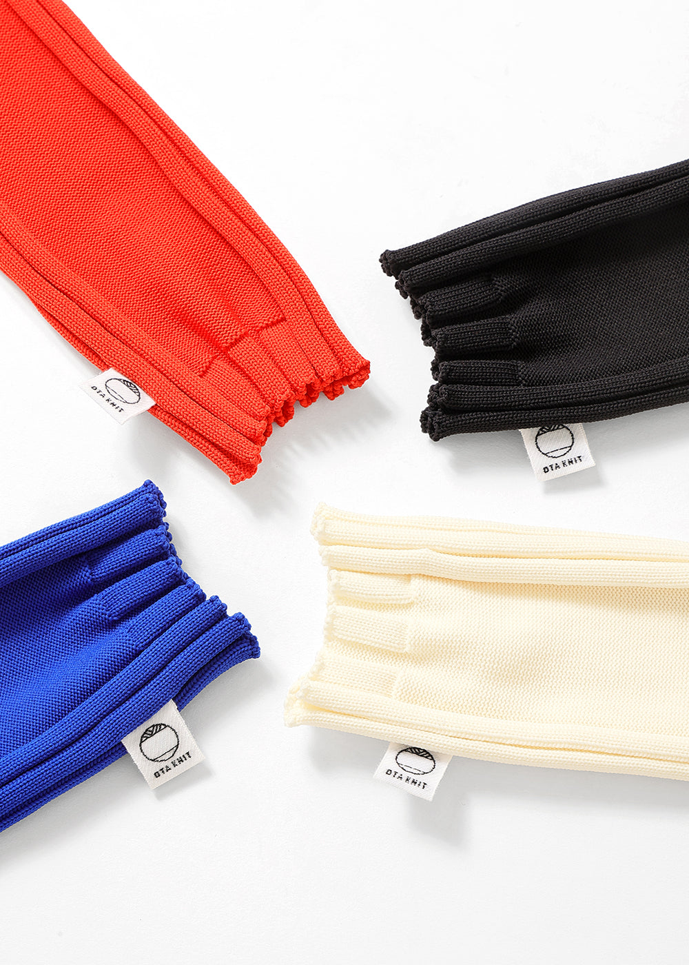 スマホケース│OTA KNIT ┃ to touch