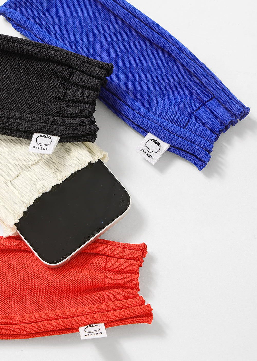 OTA KNITスマホカバー